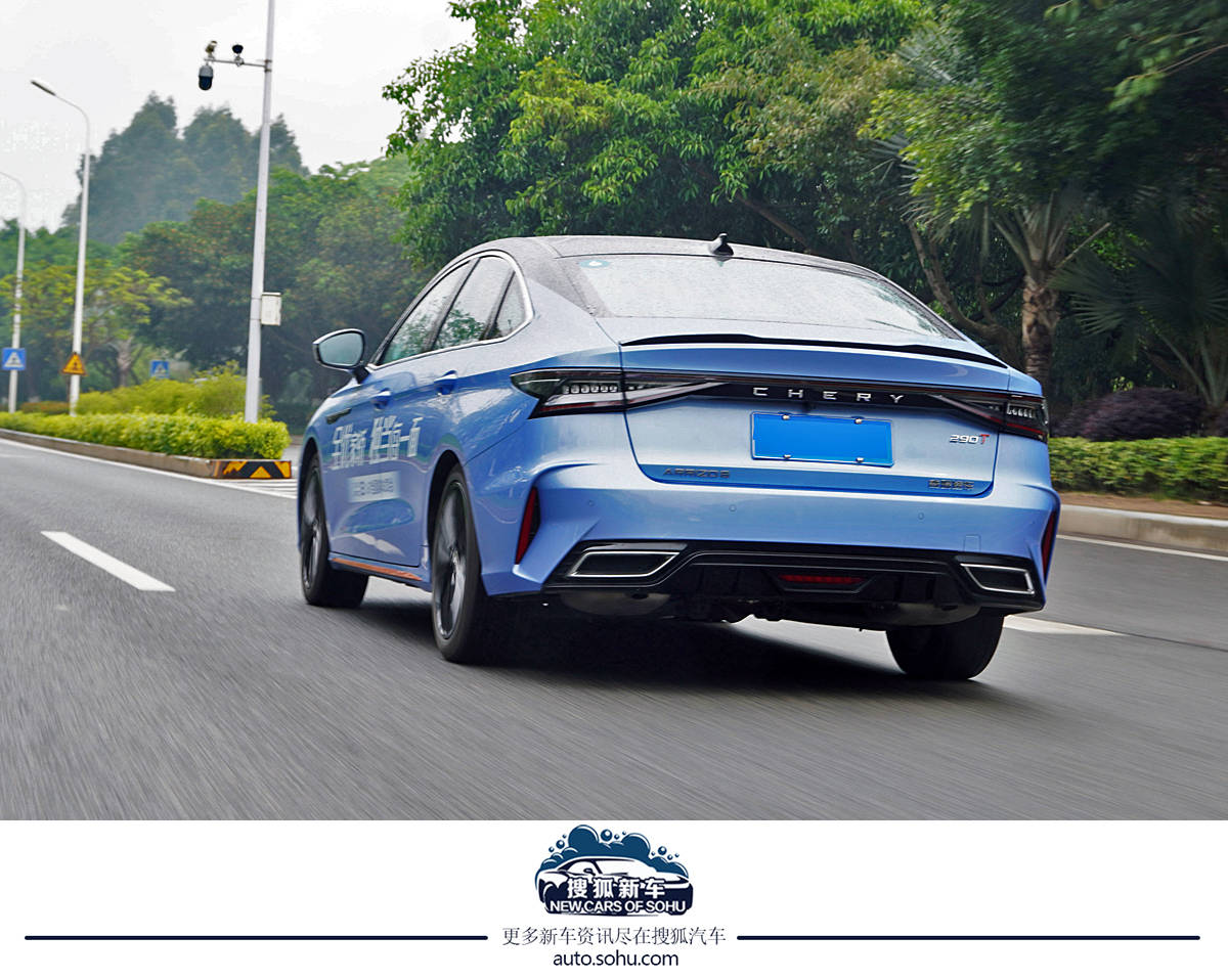 奇瑞艾瑞泽8对比长安uni-v,奇瑞艾瑞泽82.0t试驾