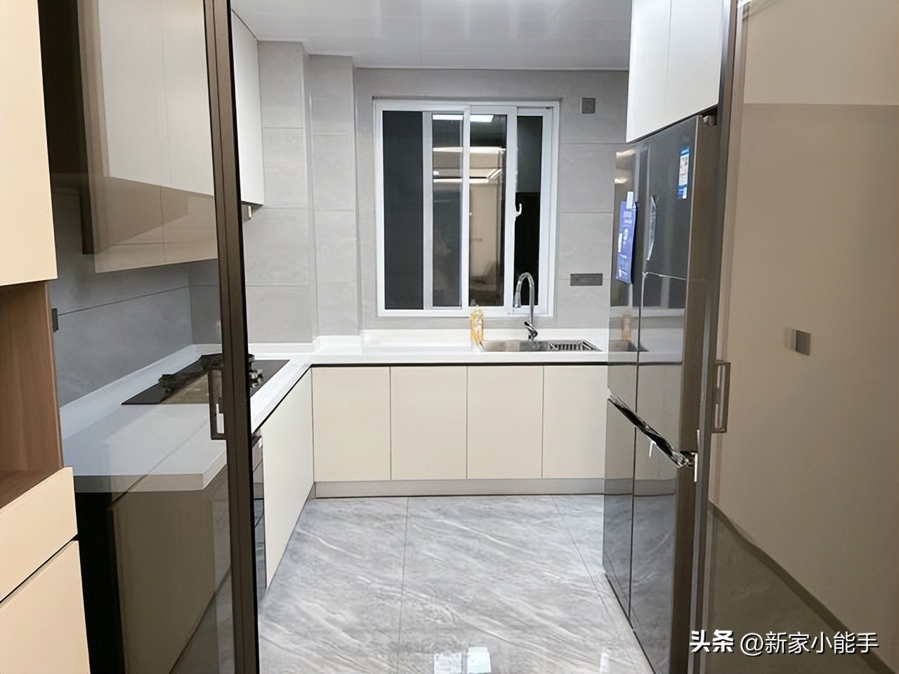 装修什么灰色好看又实用,灰色最耐脏装修效果图