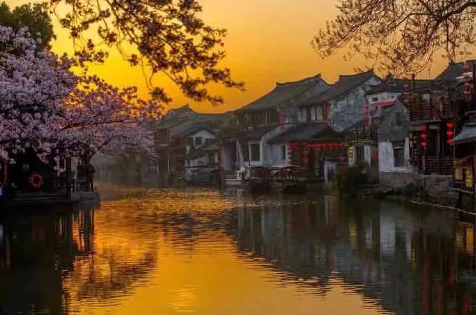 离殇，斩不断丝丝缕缕牵挂，记忆犹在，但愿美好的时光永不流逝