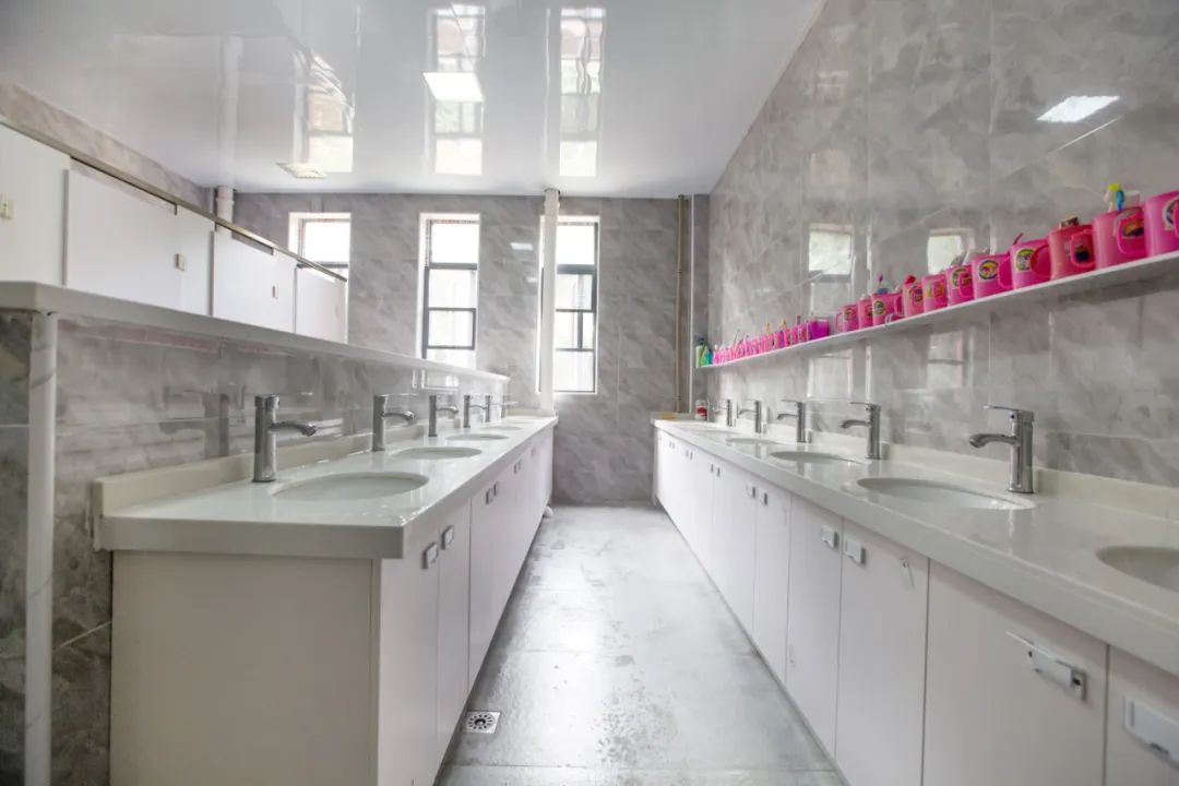 武汉这所学校，老师不收红包是“天条”