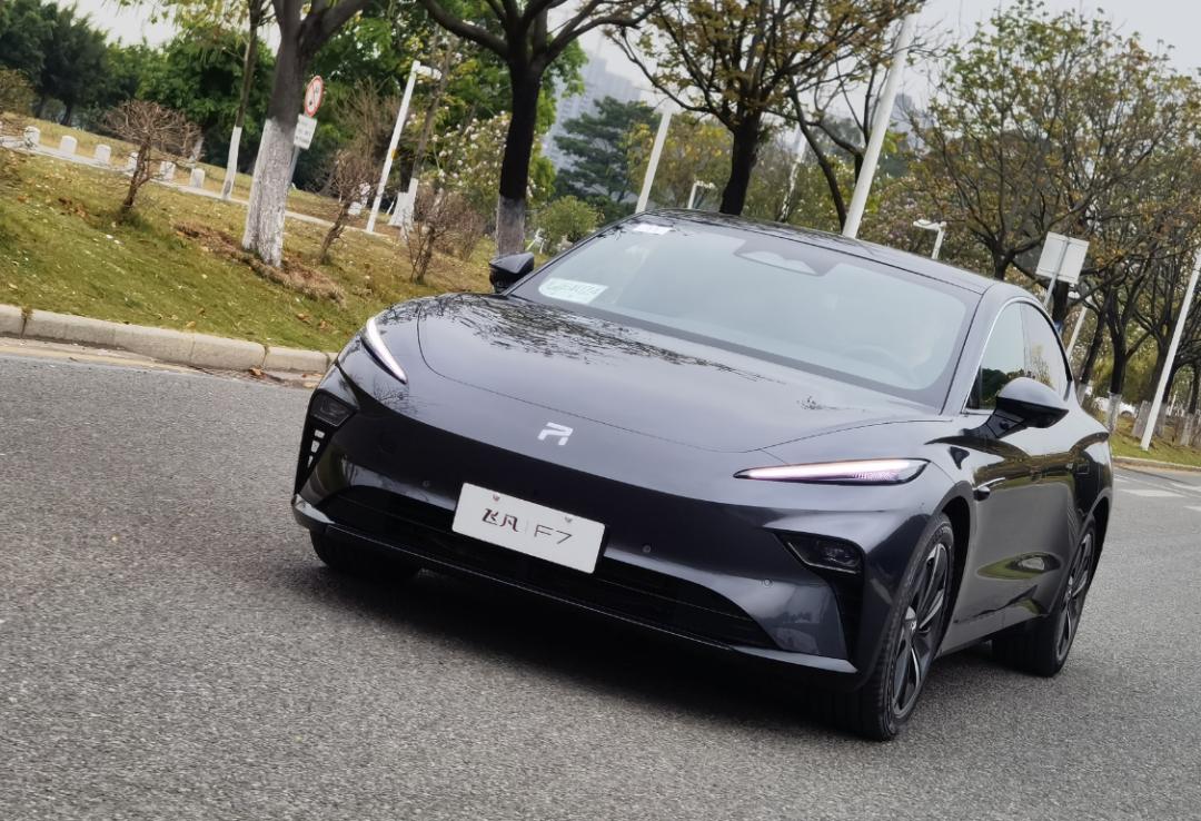 飞凡f7迈巴赫座舱舒适跟豪华区别,飞凡f7巴赫座舱第一章