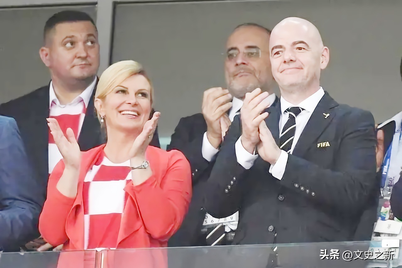 克罗地亚女总统科琳达进球庆祝,克罗地亚总统科琳达亲吻球员