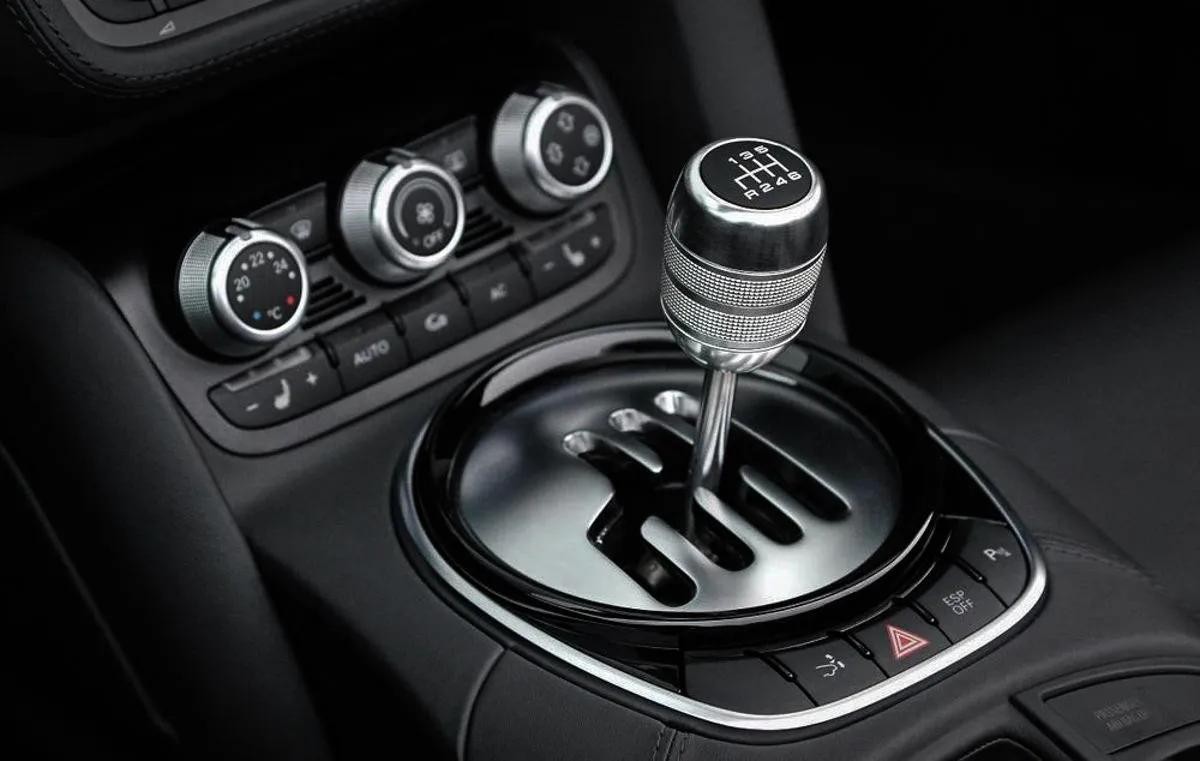 车速120发动机3000转正常吗,发动机转速最高3000转是什么故障