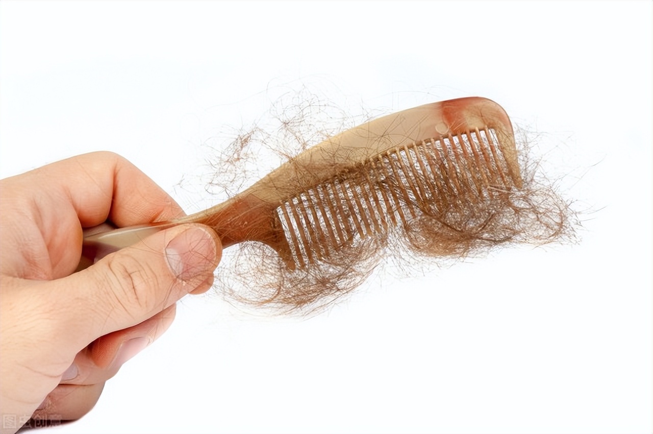 用哪一种米诺地尔可以治疗脱发 (治疗脱发育发的药物排行榜前十名)