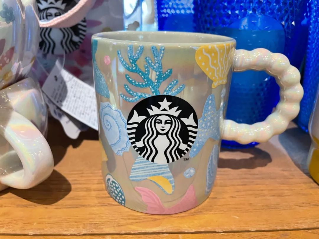 星巴克专场！杨幂上花少当见面礼，与匡威合作的断货系列再次上线