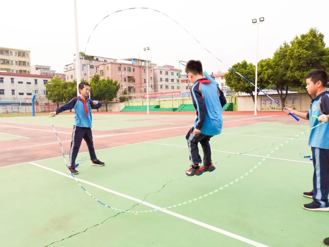 东莞市塘厦镇林村小学校园,东莞市塘厦镇林村小学