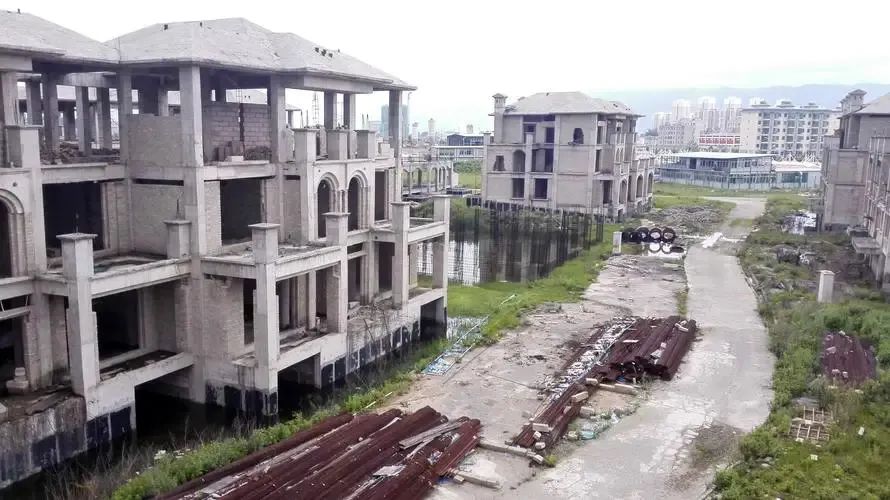 中国人收购东西,河南人收购德国飞机场