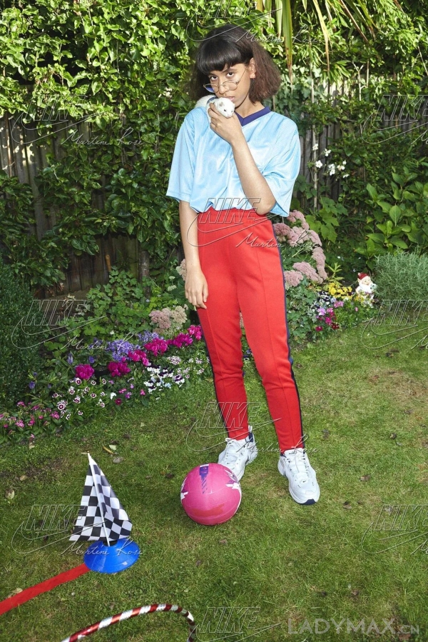 李宁nike跑鞋对比,球场上穿李宁和nike