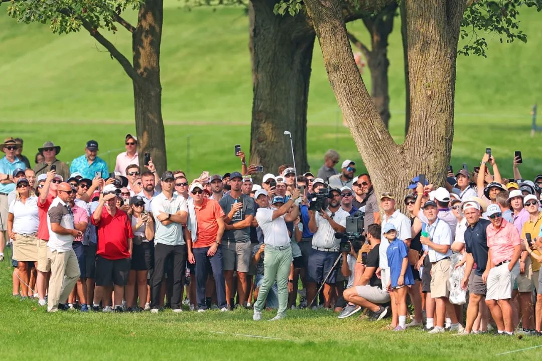 麦克罗伊第二轮比赛视频,麦克罗伊第三轮完整视频