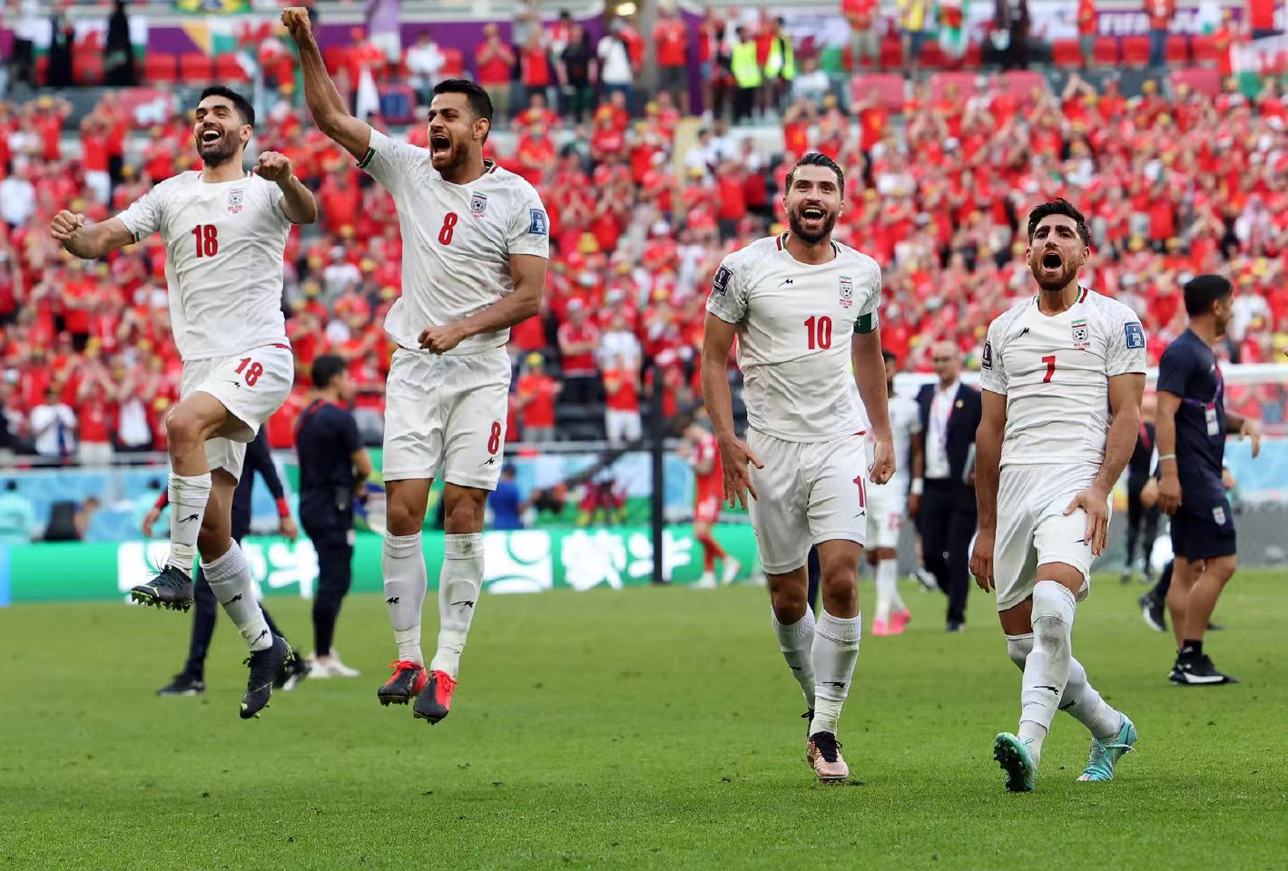 世界杯B组出线形势，英格兰稳了，伊朗、美国谁赢谁晋级