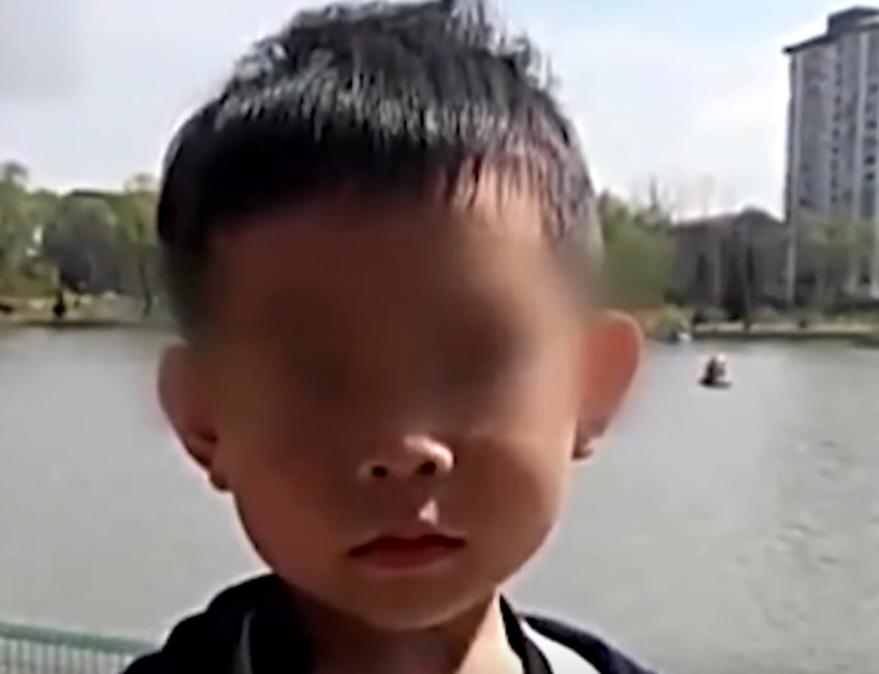 3岁男童补牙意外身亡母亲崩溃,3岁男孩补牙死亡