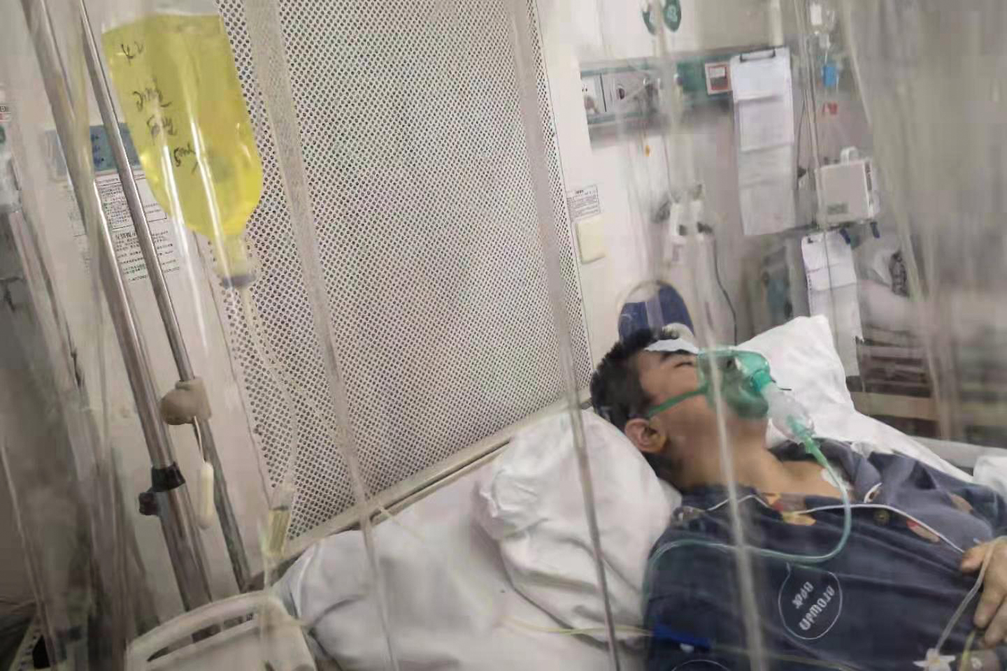 漂亮女孩患病,23岁女孩身体发生怪病