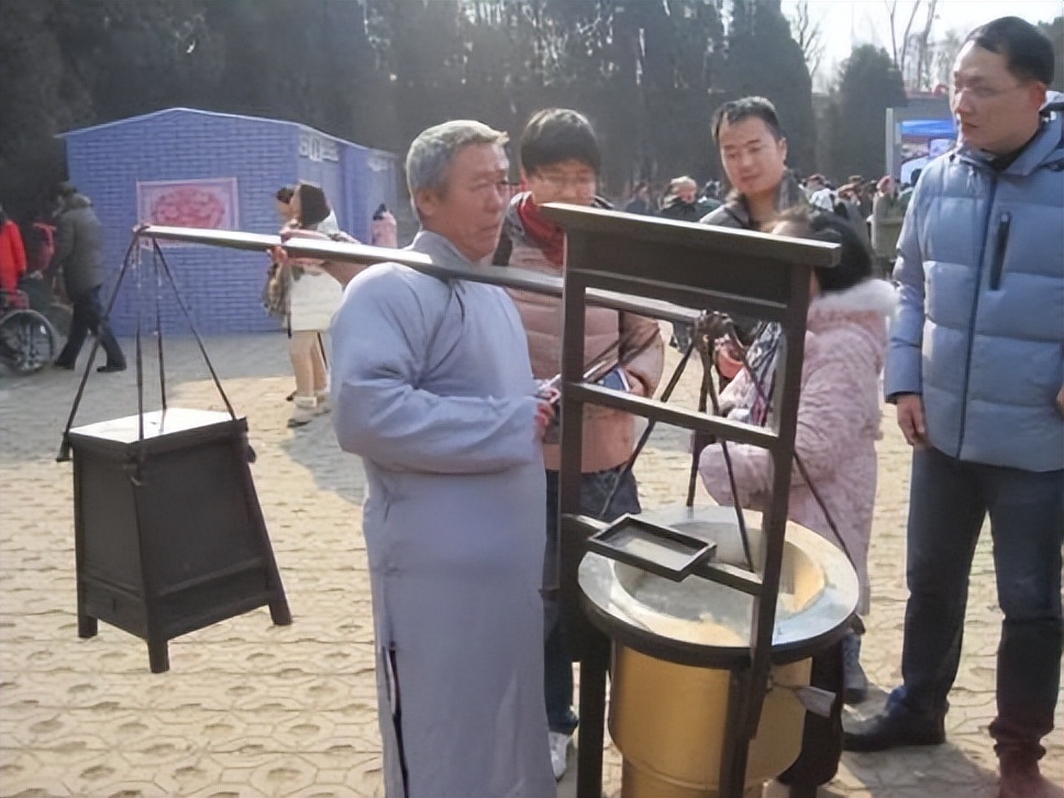 三十多年前的老物件都快成文物了,多年前的物件还记得吗