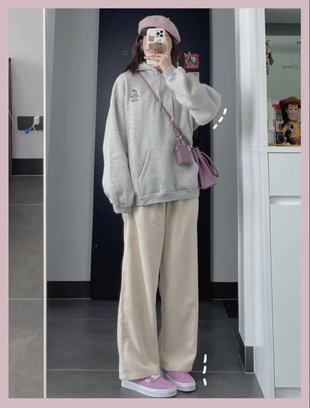 男士灯芯绒裤子可以搭配什么上衣,米白色灯芯绒裤子搭配什么鞋子