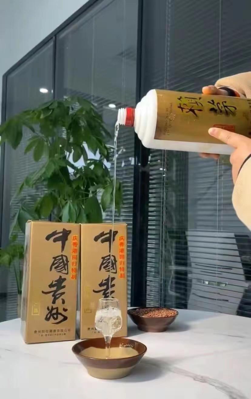 赖茅一箱多少瓶,赖茅酒一箱12瓶53度不上头