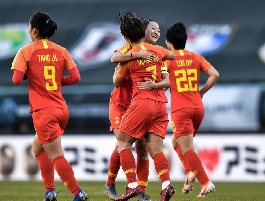 她是中国女足最美门将,她是中国女篮第一人