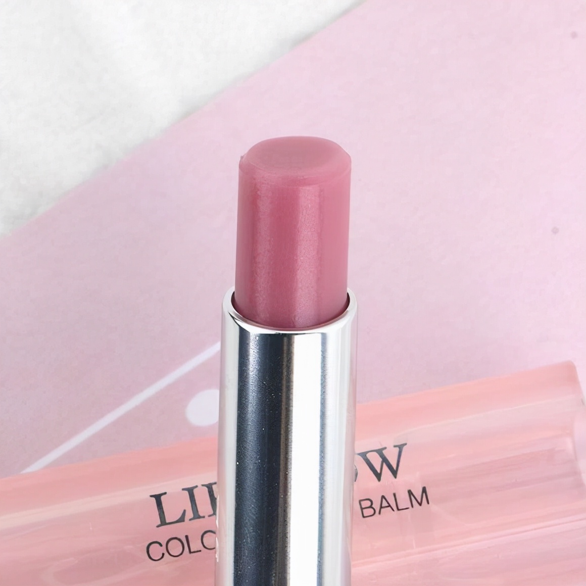 女神节送什么礼物可以让女神开心 (女神节送什么礼物最实用)