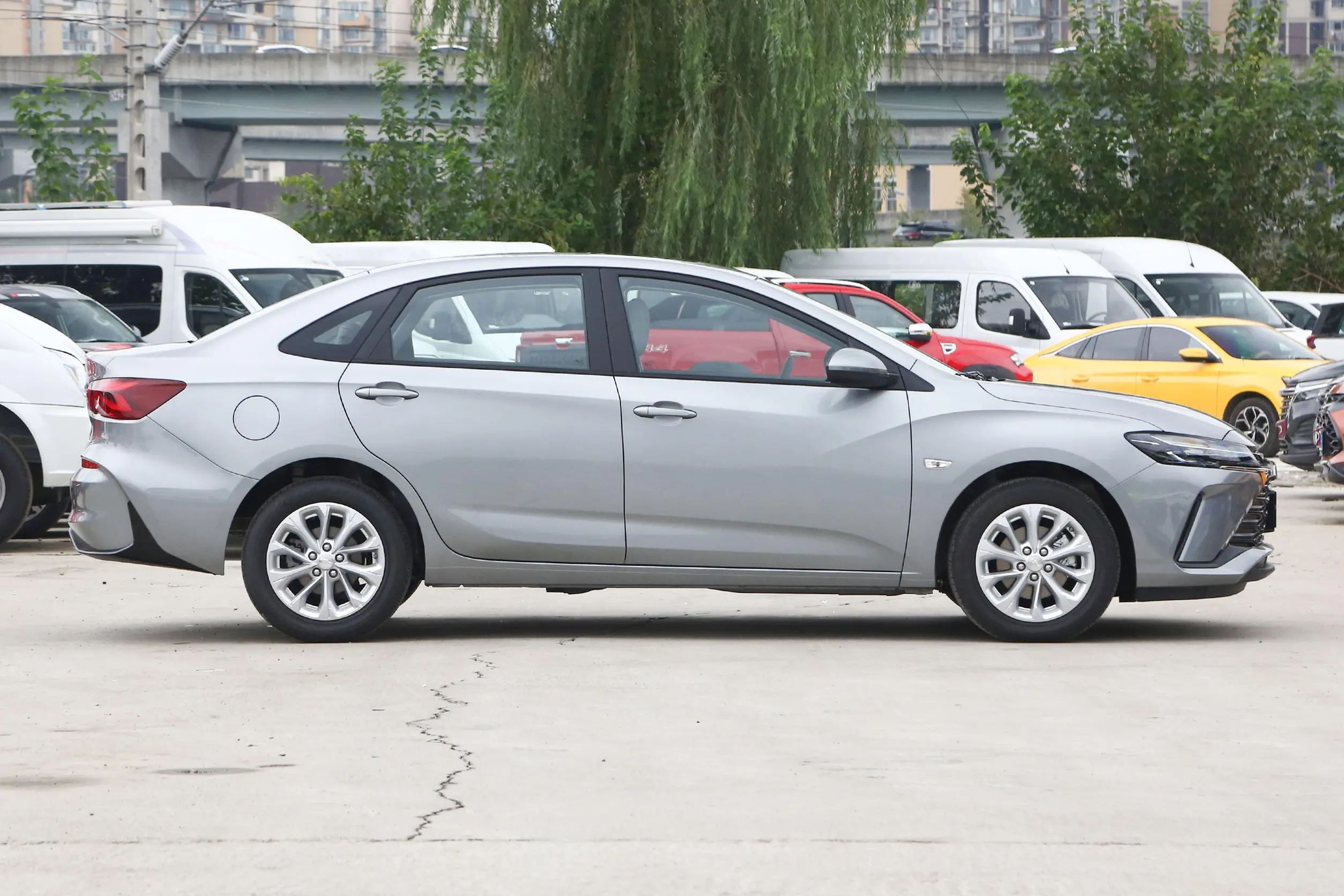 落地8-9万家用车买什么车型最实用,7-8万落地家庭最实用的轿车