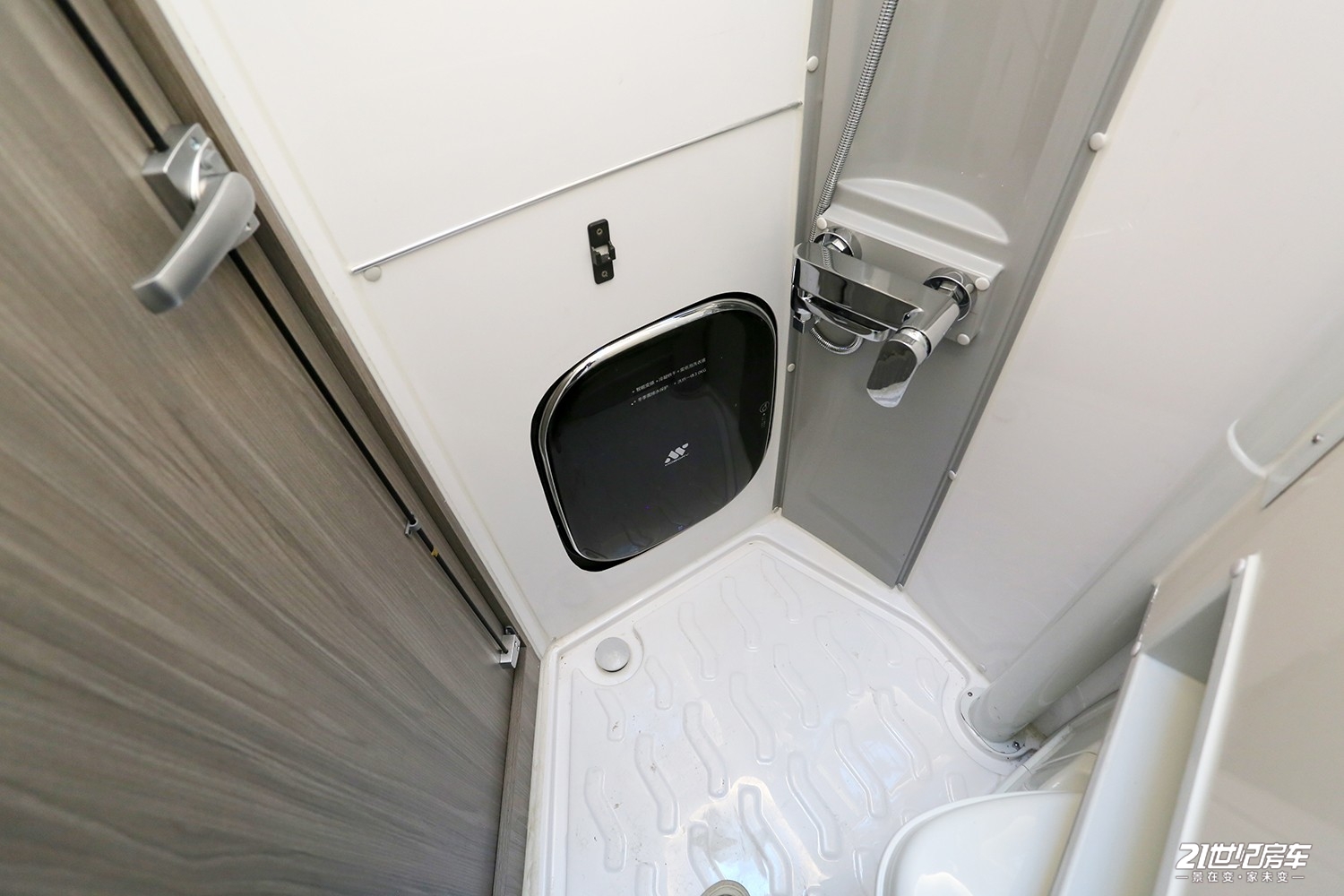 太快了！高压快充2.5小时充满10度电！隆翠C620这么猛？