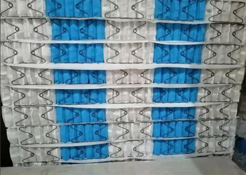 弹簧床垫棕榈床垫乳胶床垫哪款好,弹簧席梦思和棕榈床垫有什么区别