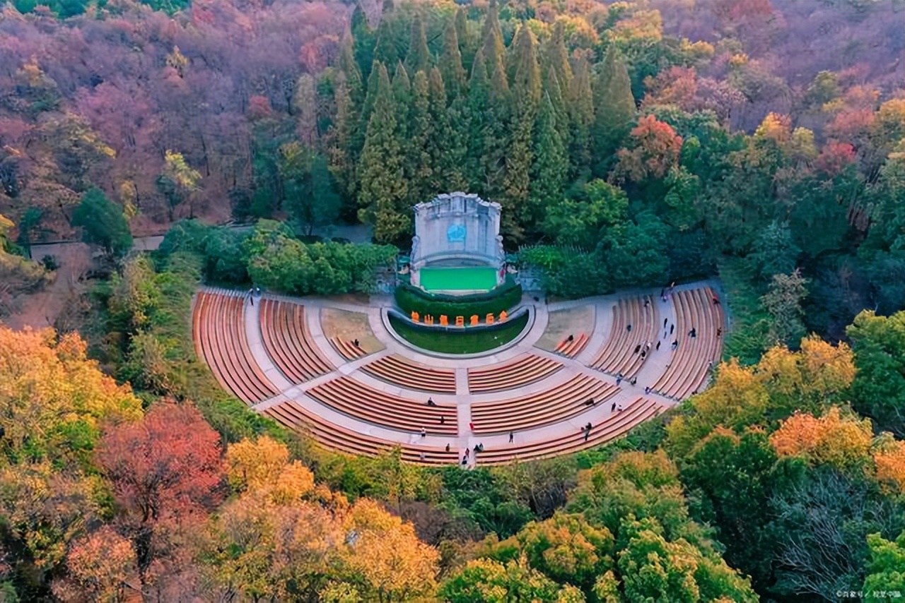 南京有哪些必去的景点和特色美食,南京十大旅游景点必去