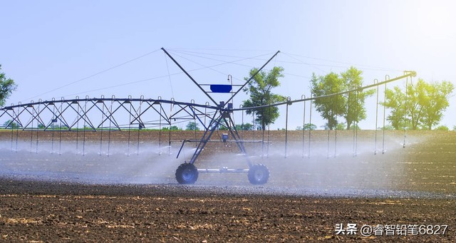 抽水浇地违法河北农民被罚10万,农田打井违法吗