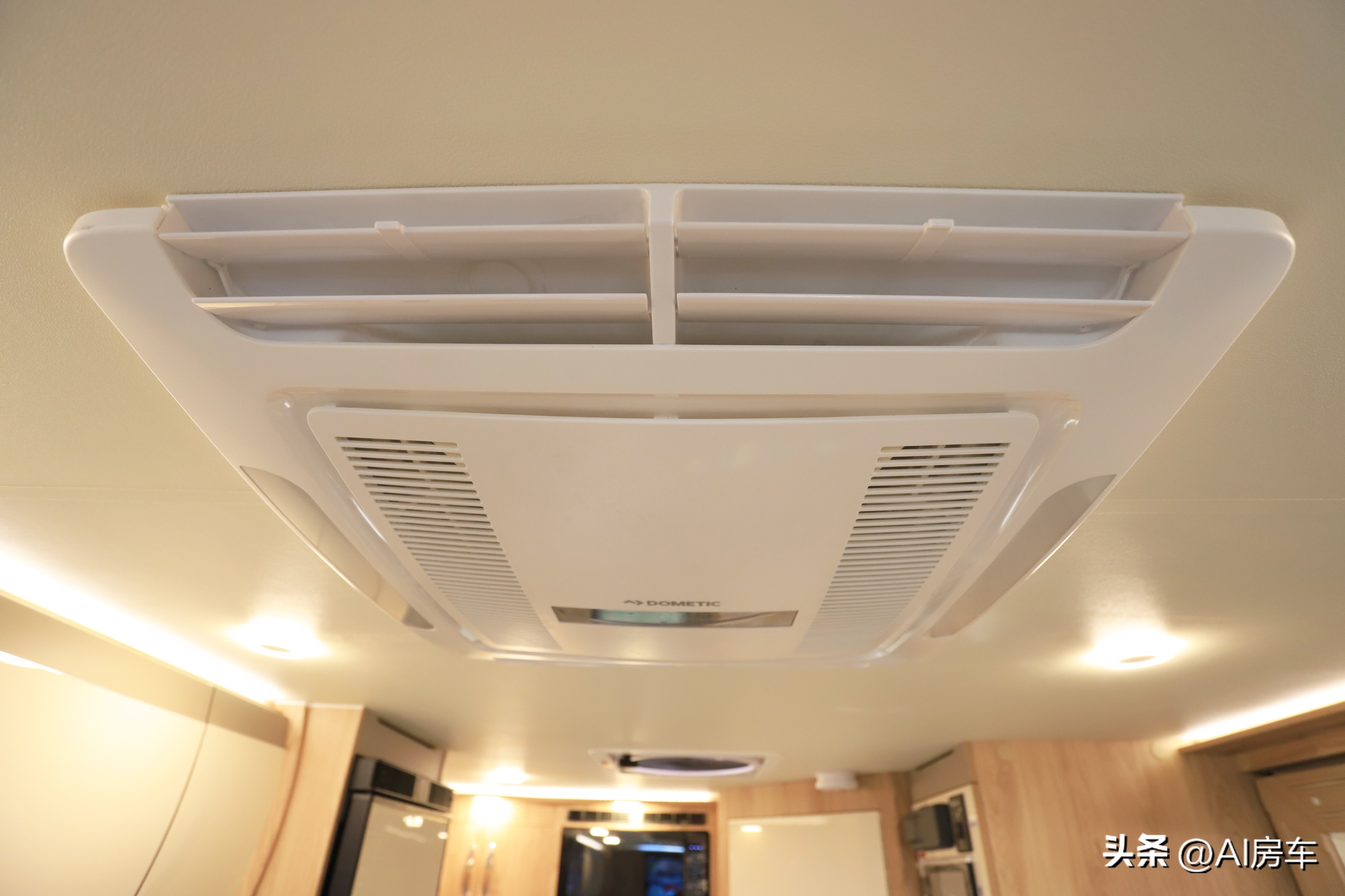 7人房车超大空间,旅行最舒服的十万左右七座房车