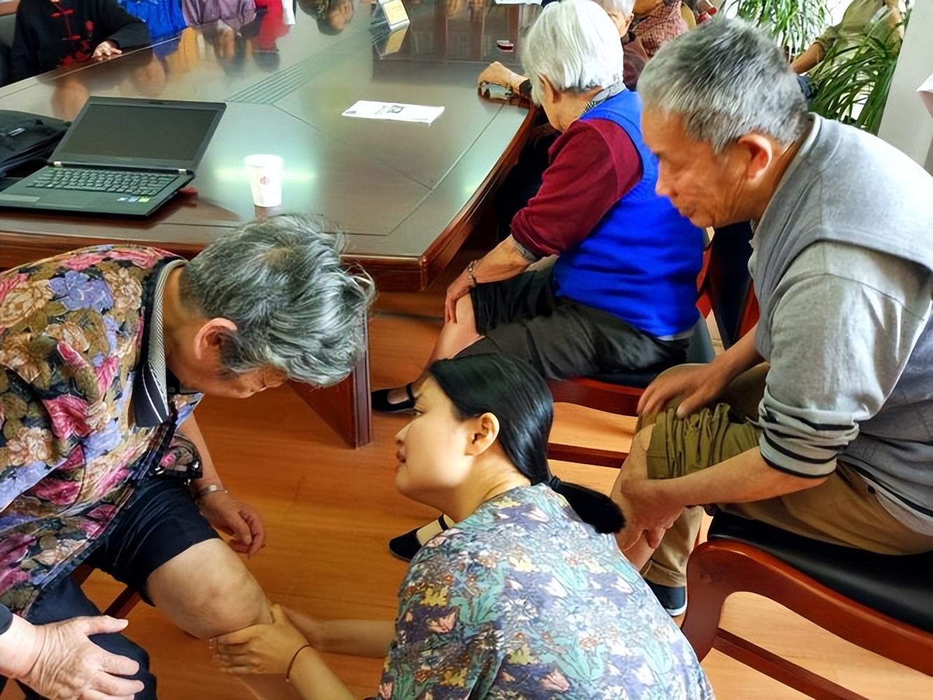 亲人临终前应该做什么,临终之前要跟父母说些什么