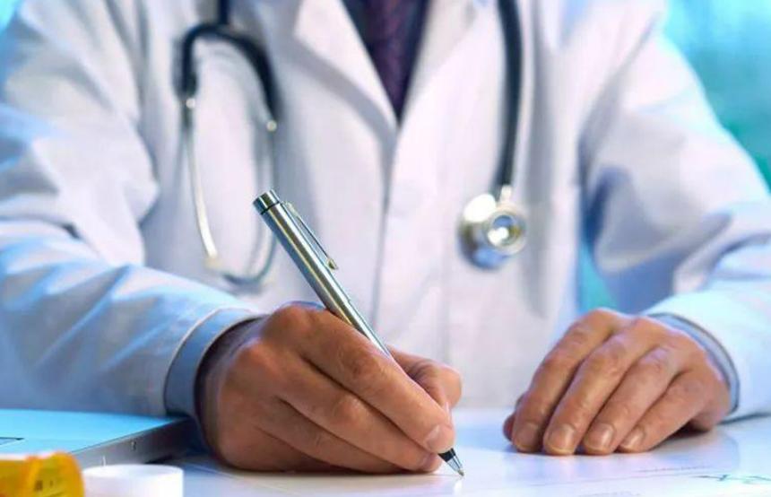 长在什么位置的痣易癌变,身上的痣出现4个变化引起重视