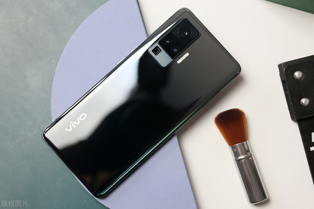 2000元左右拍照像素高的手机,像素好性价比高的手机2000元以内