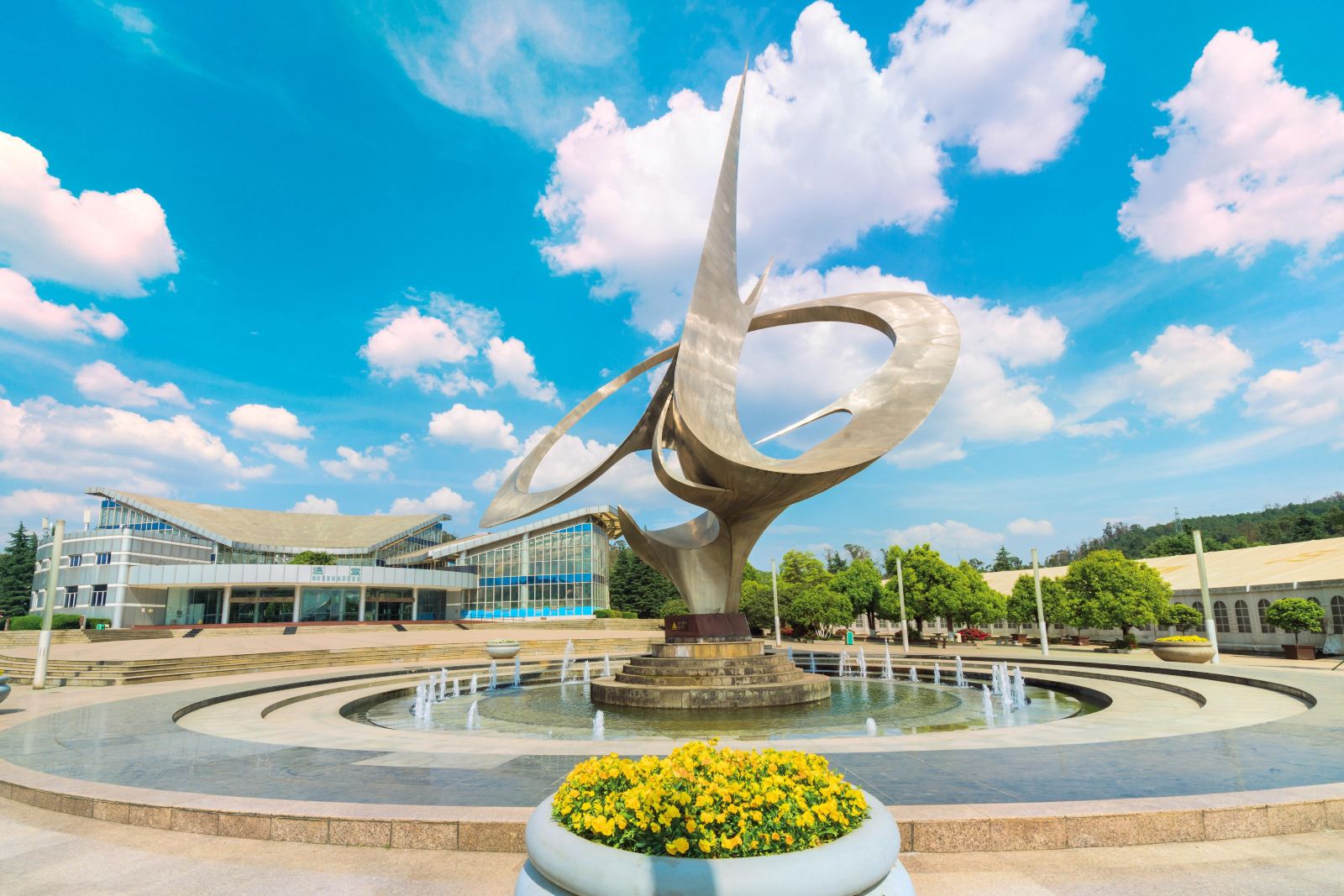 云南旅游景点主要有哪些景区,云南可以玩的旅游景点排名前十大