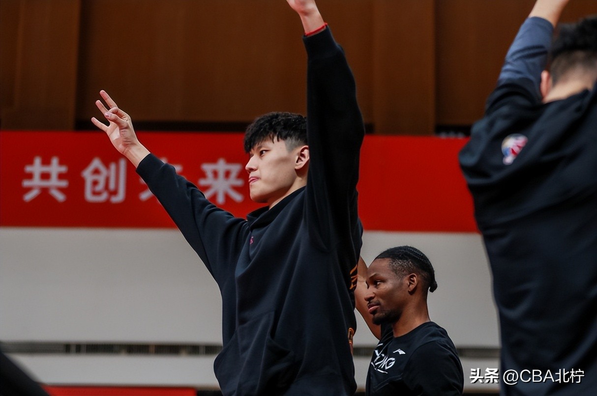 cba三连败狂输11球,首钢男篮最新准确消息曾凡博