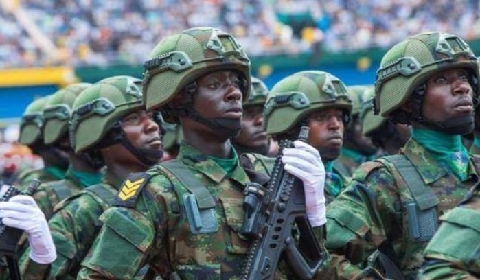 中国军校培养出来的总统，在国防大学学习半年，回去后统一了国家