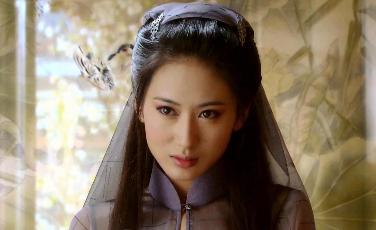 长得不出众却红得一塌糊涂的女星,不惊艳但耐看的十位女星