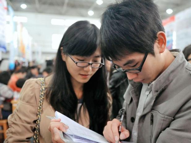 毕业以后才知道差距,大一挂科到大二有什么影响