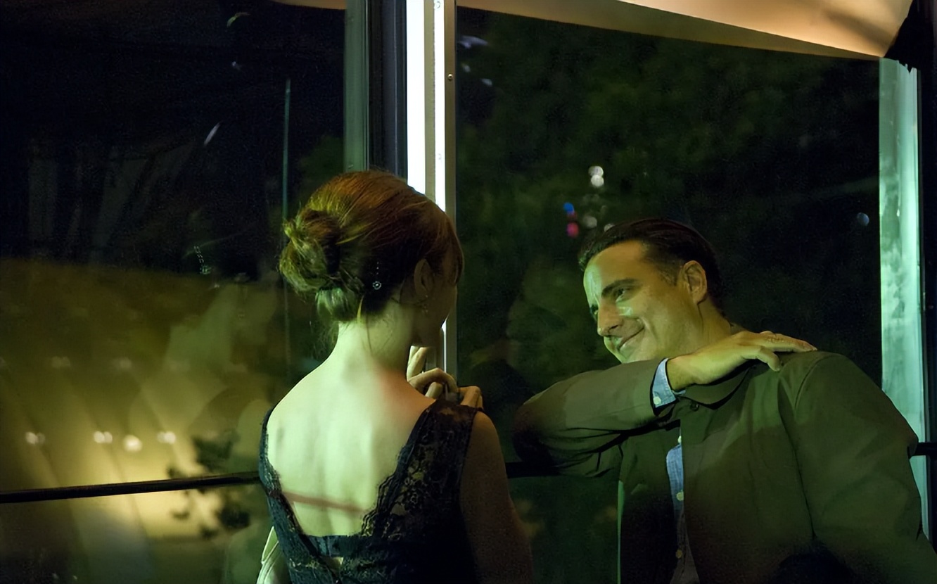 空间与权力关系：《城市岛屿》中的城市规划与生态环境