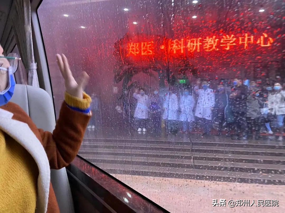 手指烫伤流脓依然坚守一线！小编带你一起到太康“云探班”