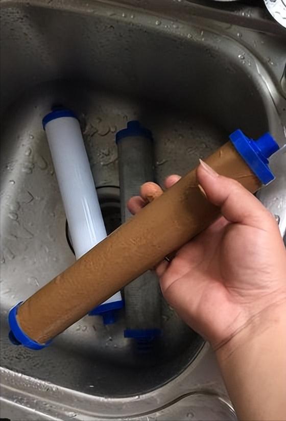 净水器装反了喝了10年废水,净水器直饮加热一体机是智商税吗