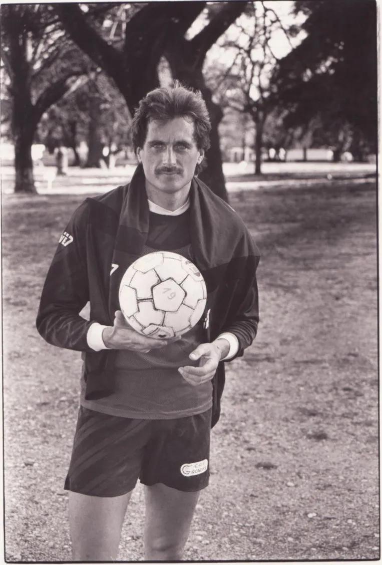 帕潘狂飙30球无人撼动射手王座——记1989/90赛季法甲射手榜