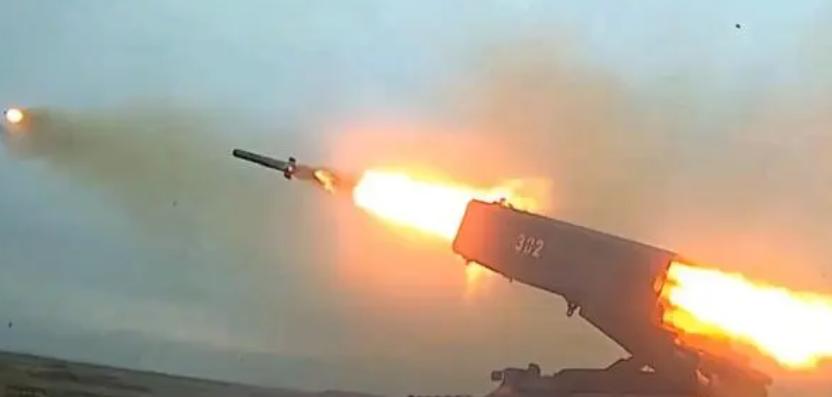 温压弹到底有多厉害?俄军在战场上使用了一次,把阵地烧成了焦土