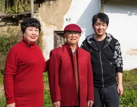 沉寂多年潘粤明中年逆袭,潘粤明离婚后的现状