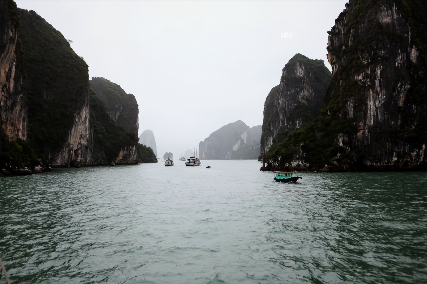 越南下龙，我在船上买海鲜