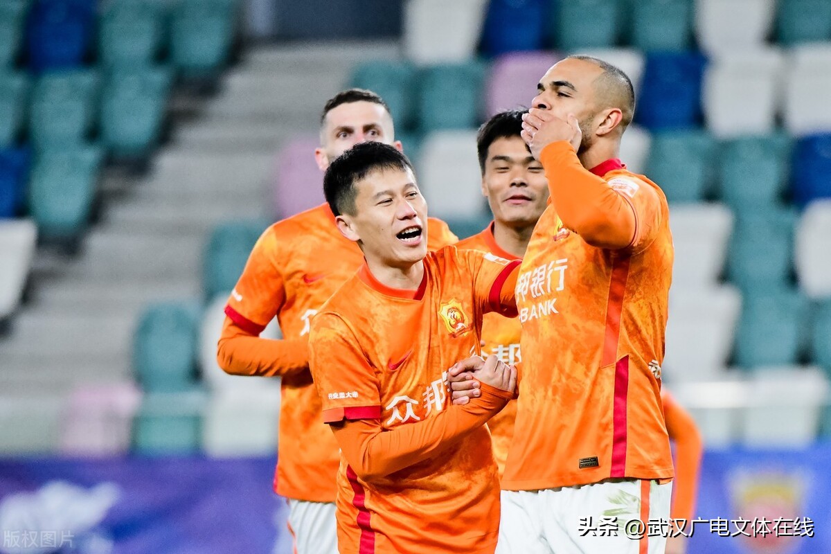 遗憾总是难免的!福布斯打进赛季第9球武汉长江1比3遭北京国安逆转