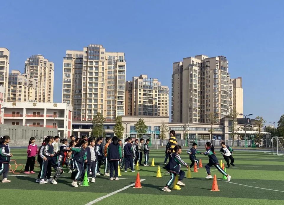 鹭栖湖学校六一节目,鹭栖湖学校运动会