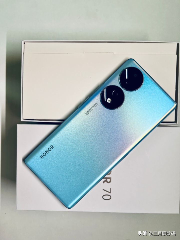 荣耀70系列参数配置详细,荣耀70使用起来怎么样