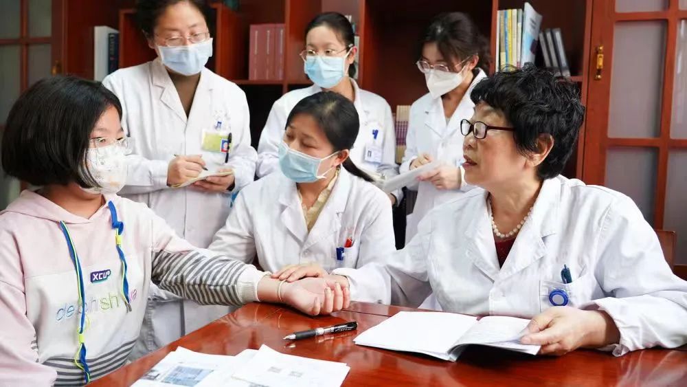 丁瑛国医大师,丁樱医生个人简介