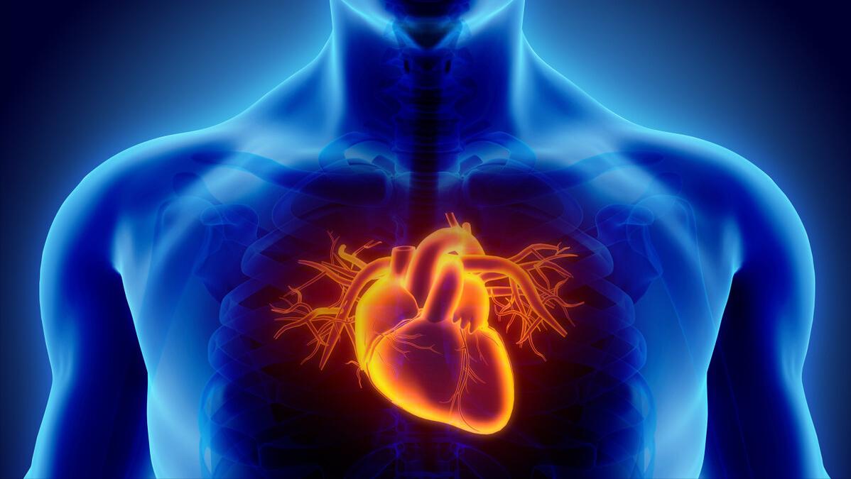 左胸口隐隐作痛一阵阵刺痛几秒,左胸老是刺痛几秒是心脏病吗