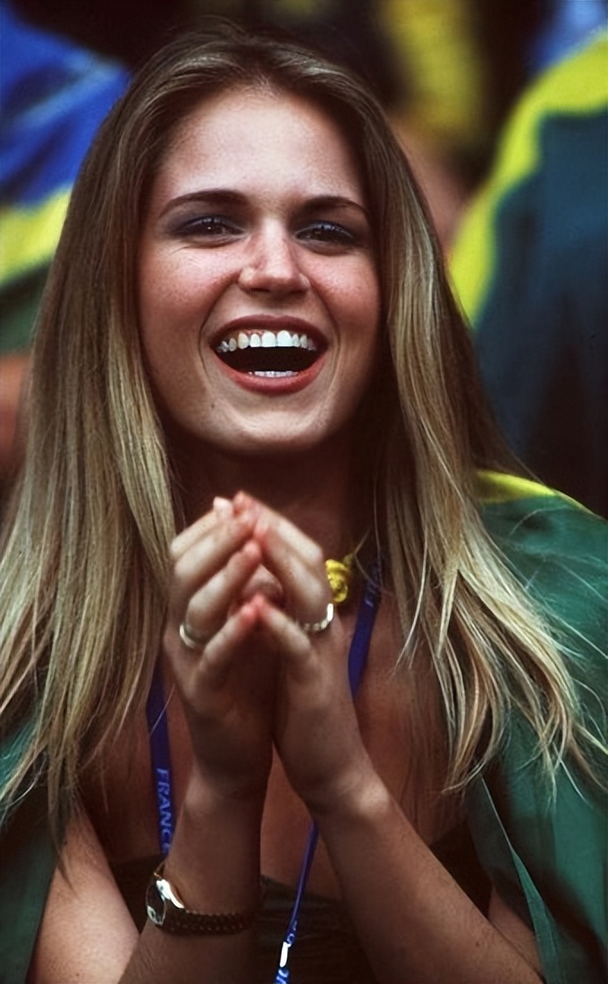 罗纳尔多成长纪实,罗纳尔多风流浪子