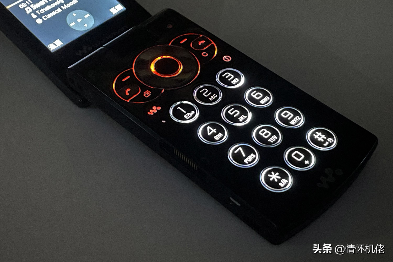 索尼爱立信全面屏老手机,索尼爱立信经典手机w980