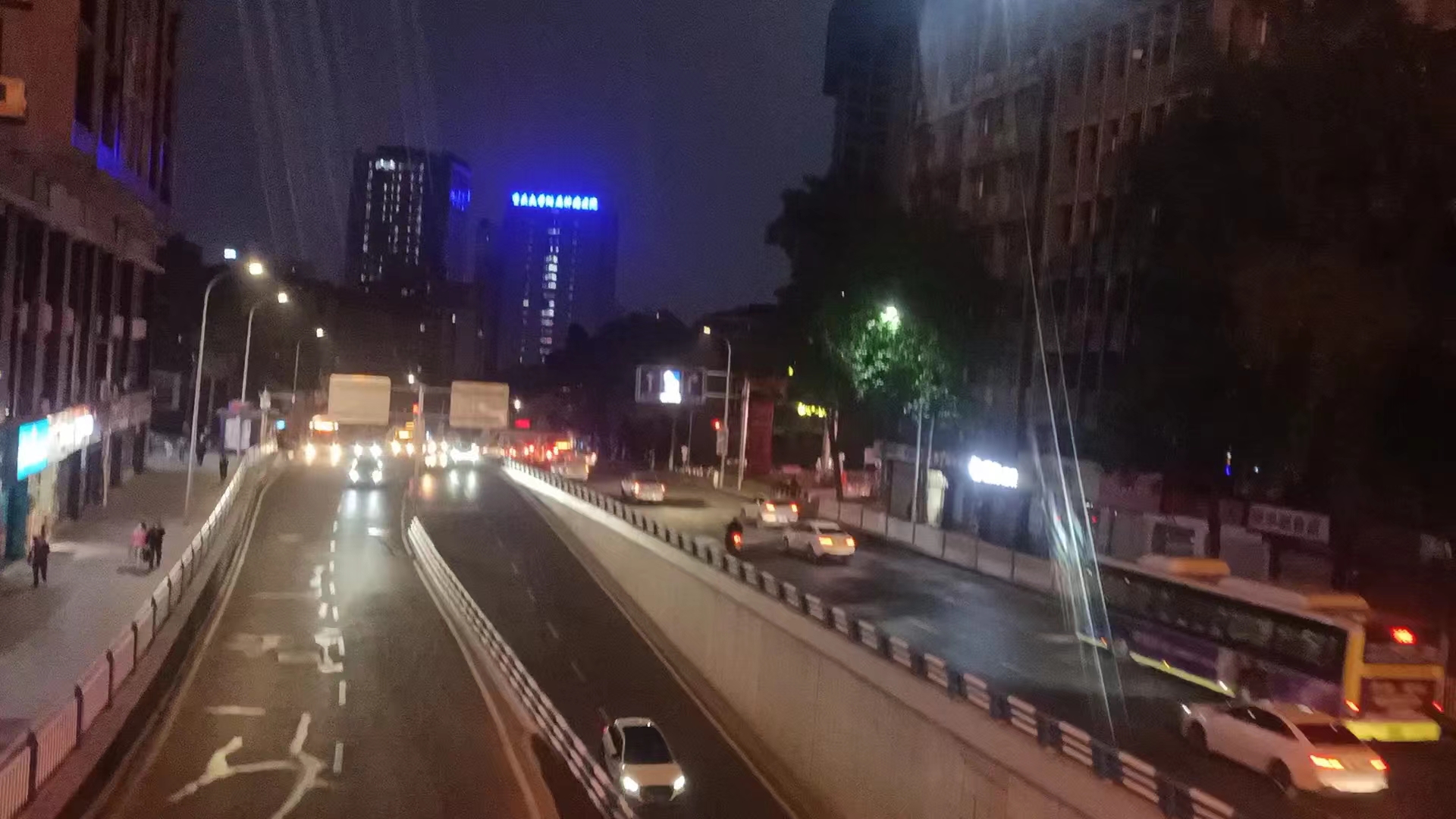 沙坪坝的沙不是砂砂舞的砂，九龙坡的九也别是999的9